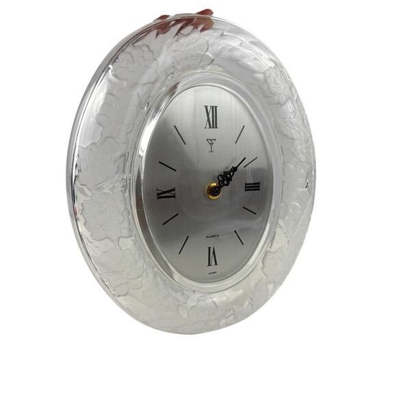 VTG Oval Crystal Clear Signatures Floral Rim Design Wall Clock Japaan Works - Picture 2 of 16